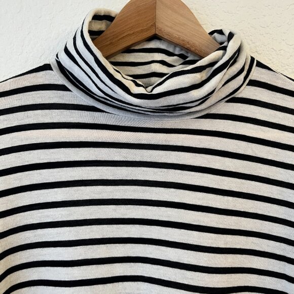 J Crew Tissue Turtleneck XS White Black Stripe Preppy Classic Basic Capsule - Picture 2 of 6
